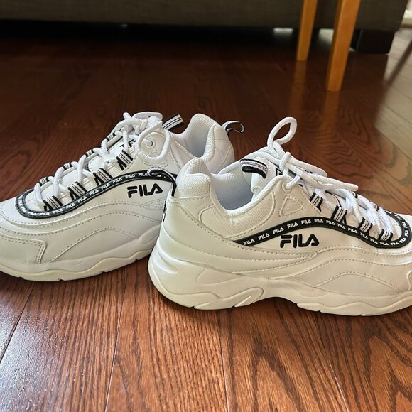 Fila Ray Repeat Athleisure Running Shoe Women Size US7 - Picture 8 of 8